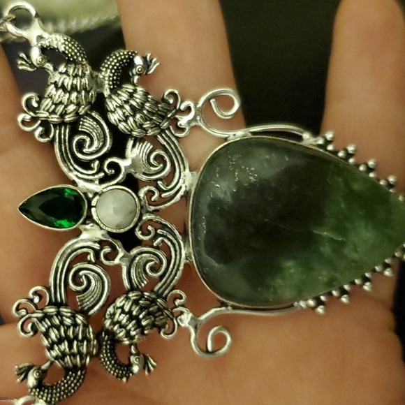 New Unique Nephrite, Diopside, Rainbow Moonstone 925 Silver Statement Necklace. - Picture 3 of 4